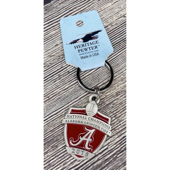 NEW Alabama Crimson Tide National Champions 2015 Collectible Pewter Keychain - Picture 1 of 2